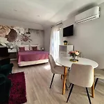 Mira Apartment