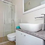 Mira Apartment Makarska