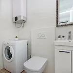 Mira *