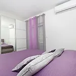 Mira