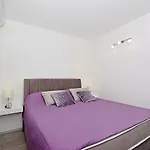 Mira
