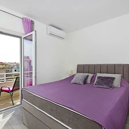 Mira Apartment Makarska